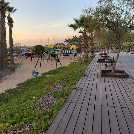 Center A 5 Minutos Del Paseo Y Playas Apartment